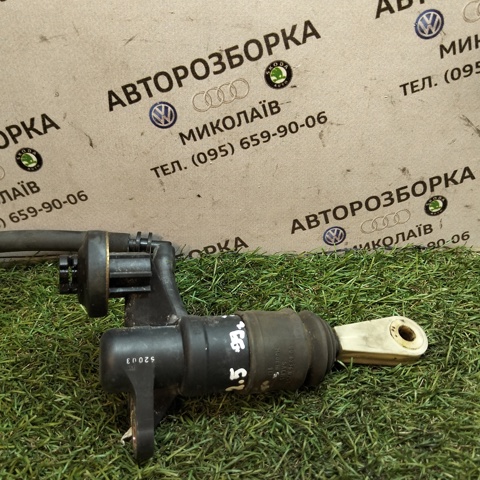 Циліндр зчеплення 8E1721401G VAG