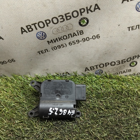 Мотор заслінки печі 8E1820511D VAG