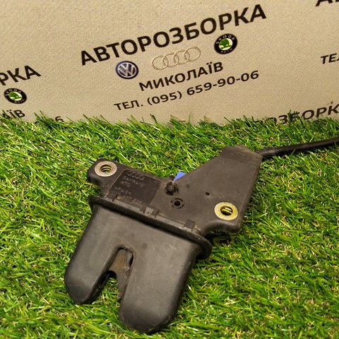 Замок кришки багажника Ауді A4 B6