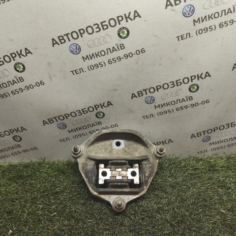 Опора кпп 8K0399151DD VAG