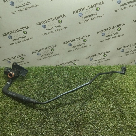 Шланг розширювального бачка, верхній 8R0121081AR VAG