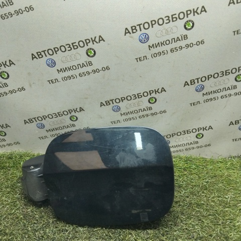 Горловина паливного бака 8R0809999B VAG