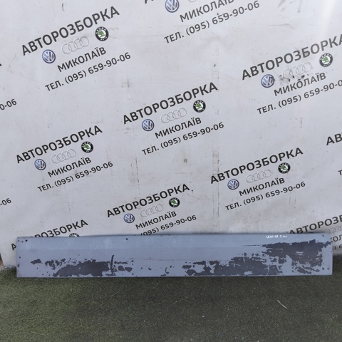 Молдинг бічний (зсувний) двері A9066900762 VAG