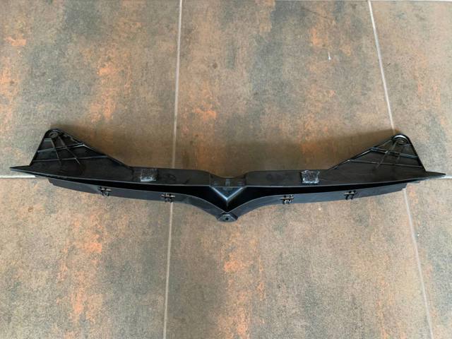Кронштейн решітки радіатора 106247200E TESLA