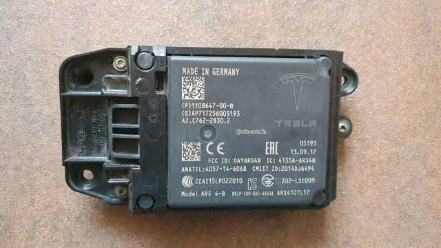 Радарний датчик дистанції 110864700B TESLA
