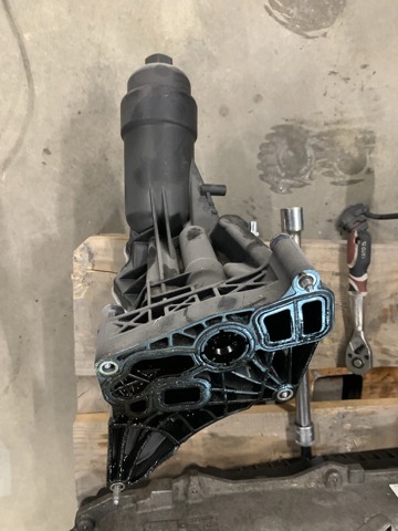 Корпус маслофільтра 11428596283 BMW