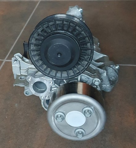 Помпа охолодження 11518650987 BMW