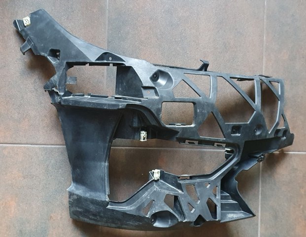 Кронштейн бампера переднього, правий 51117422248 BMW
