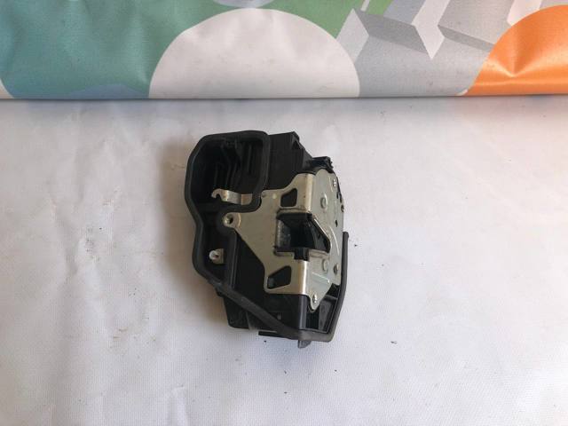 Замок водійських дверей 51217229461 BMW