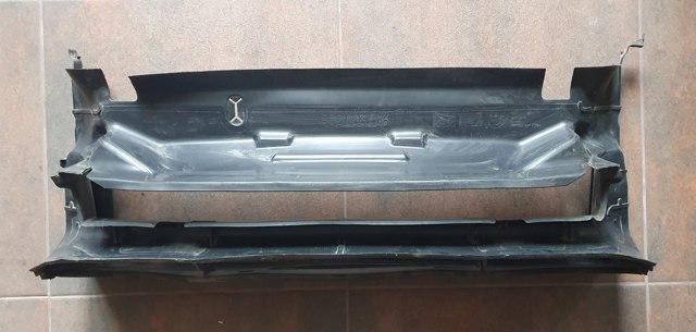 Повітропровід / дефлектор радіатора, нижній 51747290609 BMW