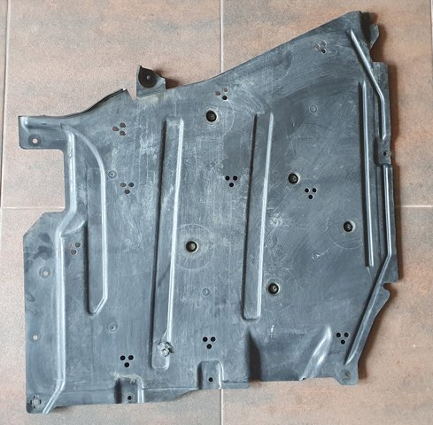 Захист днища, паливного бака 51757435569 BMW