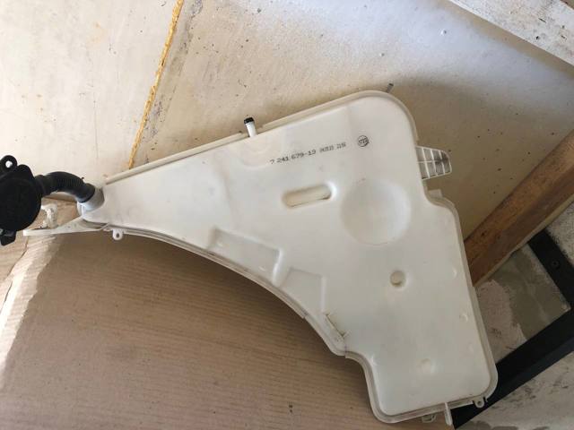 Бачок омивача скла 61667241680 BMW