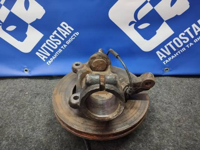 Кулак поворотний передній лівий 1674082 FORD