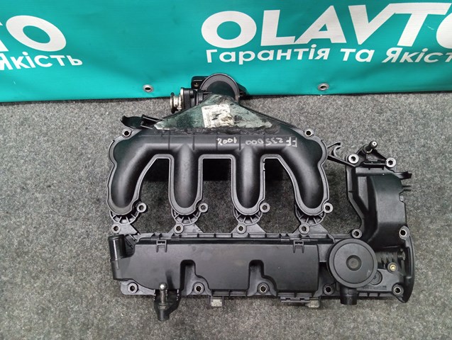 Колектор впускний 30725290 VOLVO