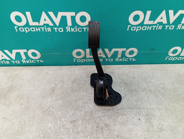 Підаль газу 6C119F836CD FORD
