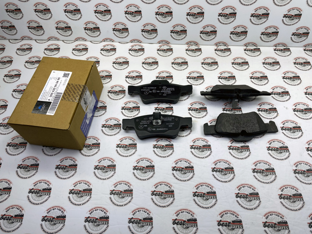 Комплект задніх колодок 000420960490 MERCEDES