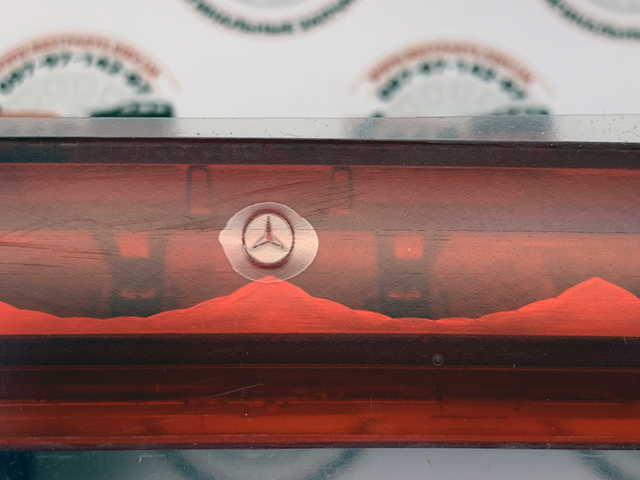 Стоп-сигнал заднього скла 1668200056 MERCEDES