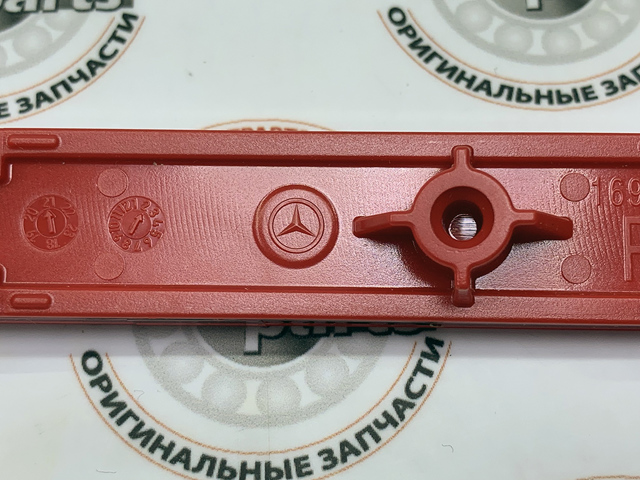Правий катафот заднього бампера 2228200874 MERCEDES