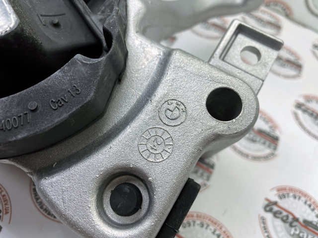 Подушка коробки передач 22326862575 BMW