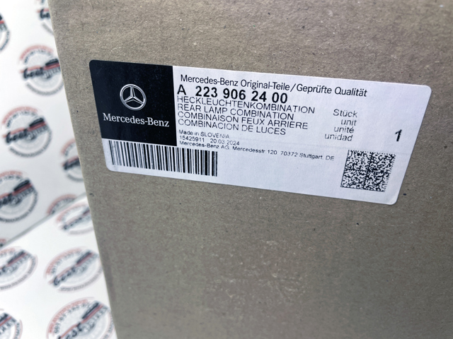 Стоп задній 2239062400 MERCEDES