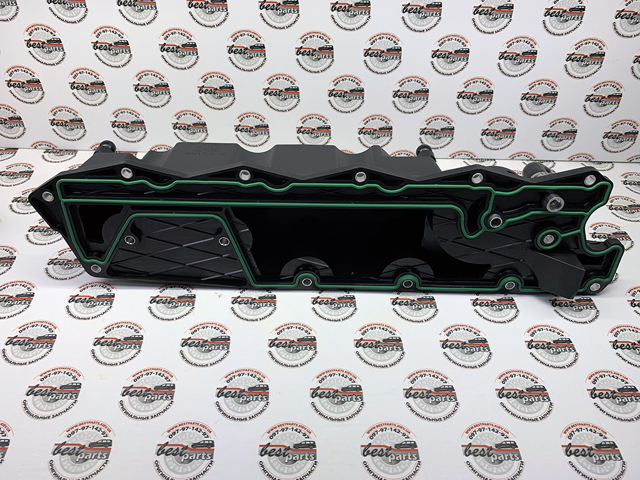 Кришка клапанна 30757664 VOLVO