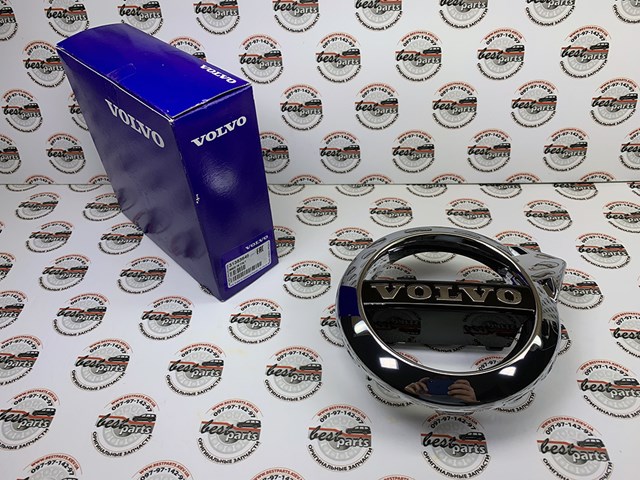 Емблема решітки радіатора 31383645 VOLVO