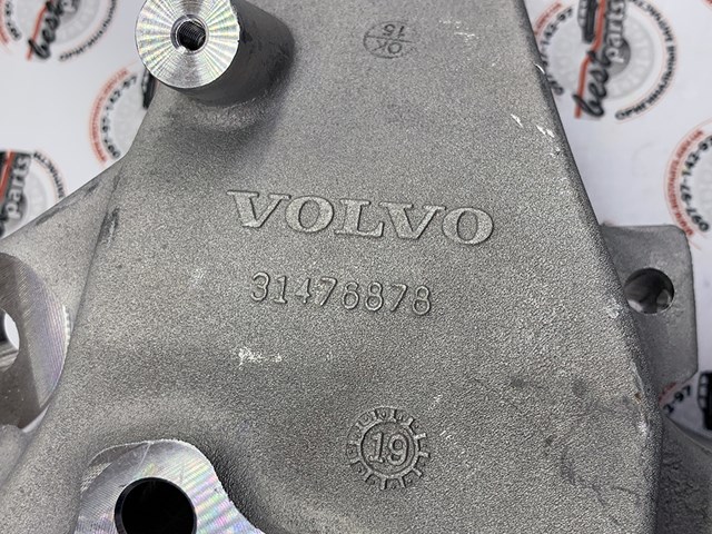 Цапфа поворотна ліва 31476878 VOLVO