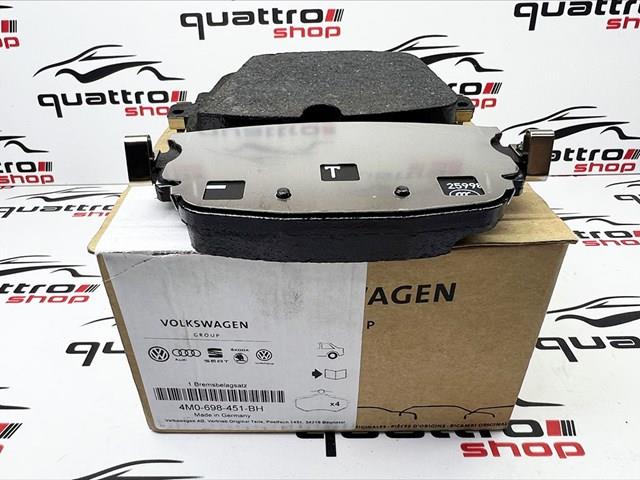 Задні гальмівні колодки 4M0698451BH VAG