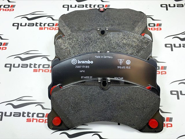 Колодки передні 7P0698151D VAG