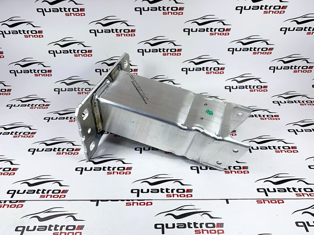 Кронштейн підсилювача переднього бампера 8W0807133A VAG