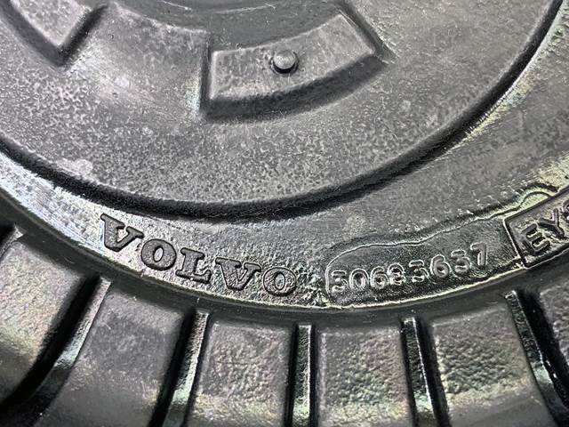 Подушка амортизатора переднього 9173203 VOLVO