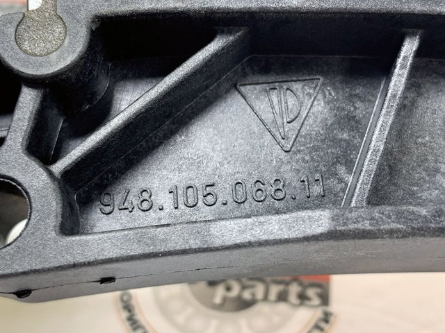 Заспокоювач ланцюга ГРМ, лівий 94810506811 PORSCHE