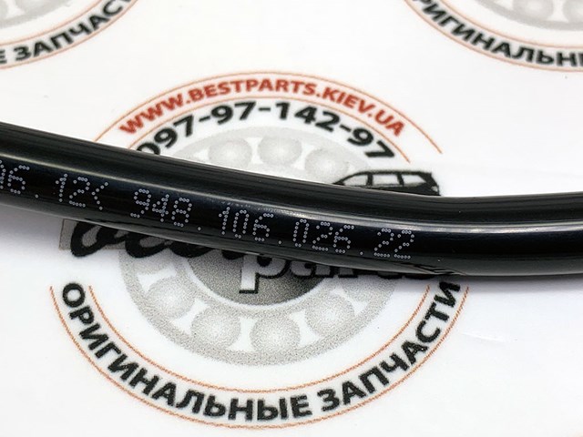 Шланг відведення газів системи охолодження 94810602622 PORSCHE