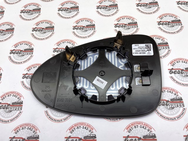 Скло дзеркала заднього виду, правого 95B857522H PORSCHE