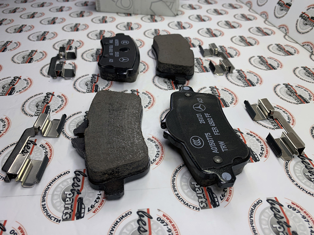 Колодки гальмівні задні, дискові A0004201705 MERCEDES