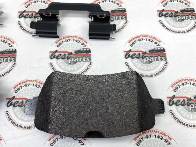 Колодки гальмові задні, дискові A000420310564 MERCEDES