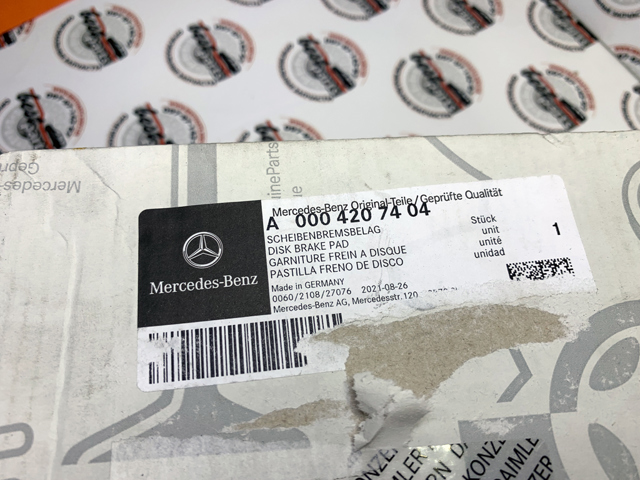 Тормозні колодки A0004207404 MERCEDES