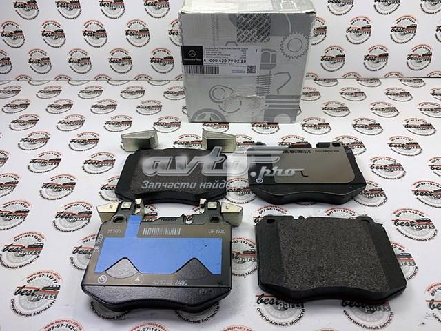 Колодки передні A0004207902 MERCEDES
