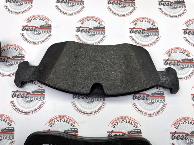 Колодки гальмівні передні, дискові A000420880490 MERCEDES