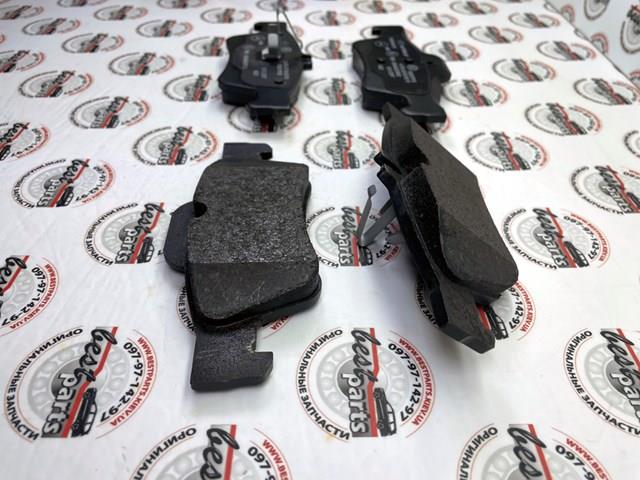Задні колодки A000420960490 MERCEDES