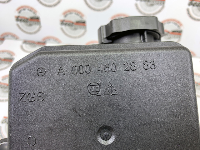 Бачок гідропідсилювача A0004602883 MERCEDES