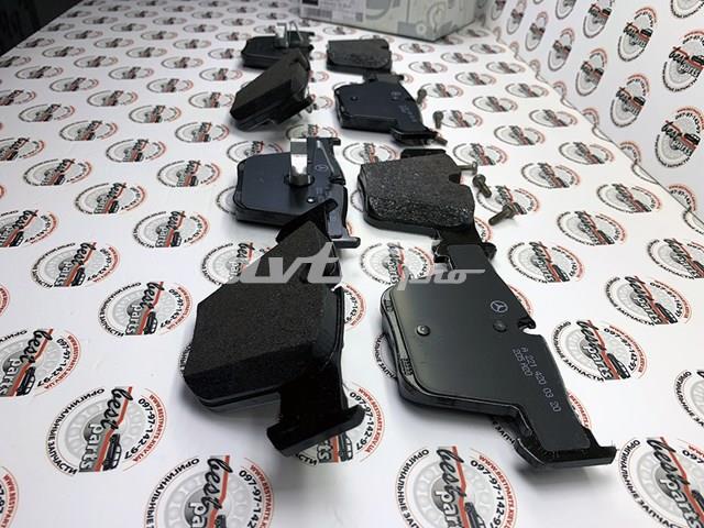 Колодки передні A0044207520 MERCEDES