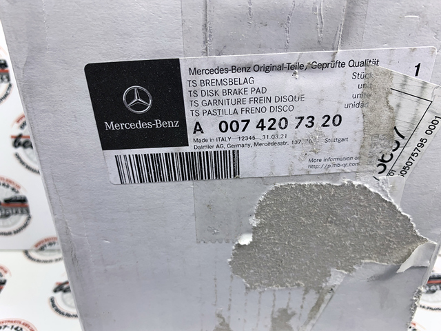 Колодки гальмівні передні, дискові A0064201620 MERCEDES