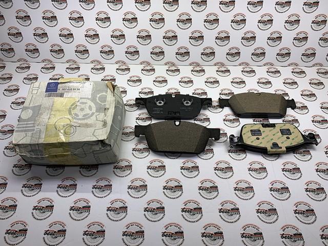 Колодки гальмівні дискові комплект A0074200920 MERCEDES