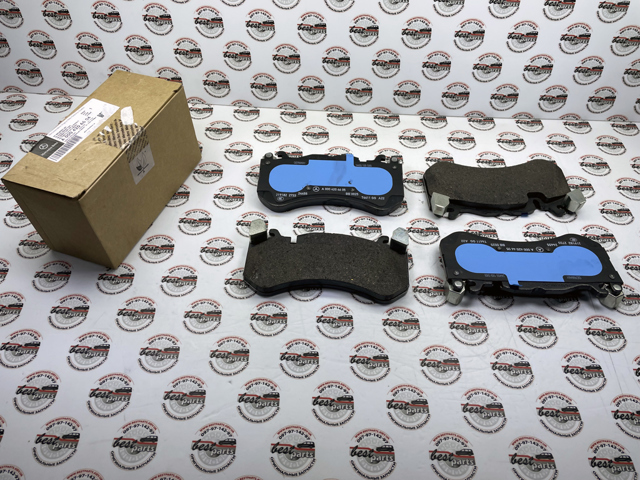 Колодки гальмівні передні, дискові A0084202020 MERCEDES
