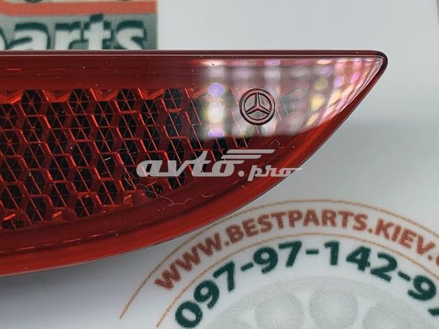 Катафот (відбивач) заднього бампера, лівий A0998208700 MERCEDES