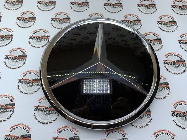 Емблема решітки радіатора A1648880411 MERCEDES