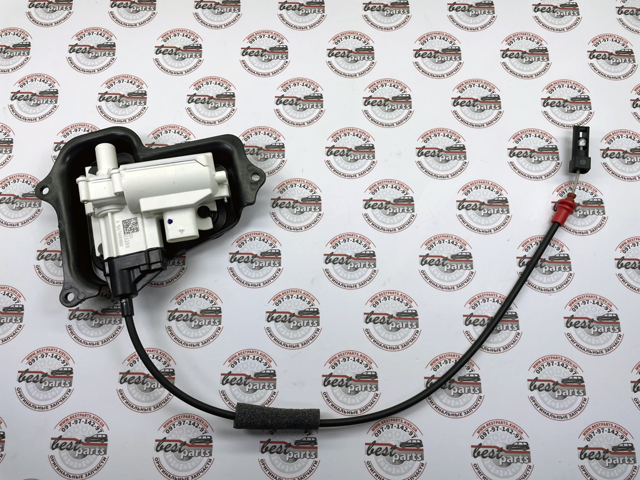 Замок двері правої передньої A1667600800 MERCEDES