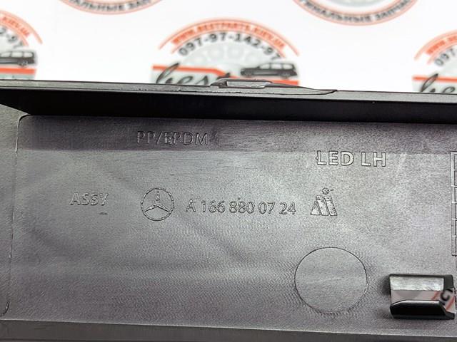 Решітка переднього бампера, ліва A1668842122 MERCEDES