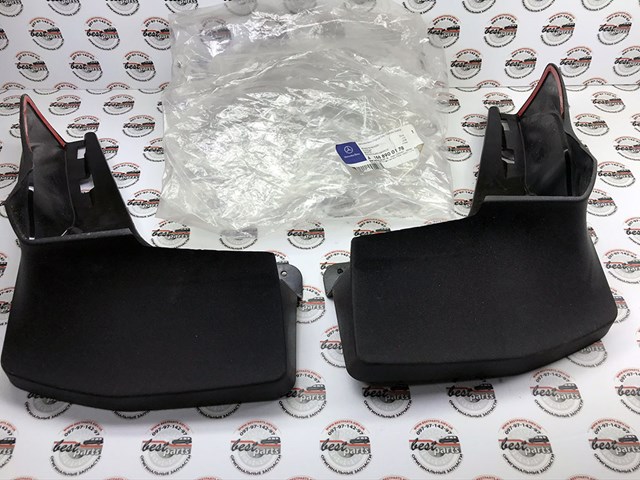 Комплект передніх бризковиків A1668900178 MERCEDES